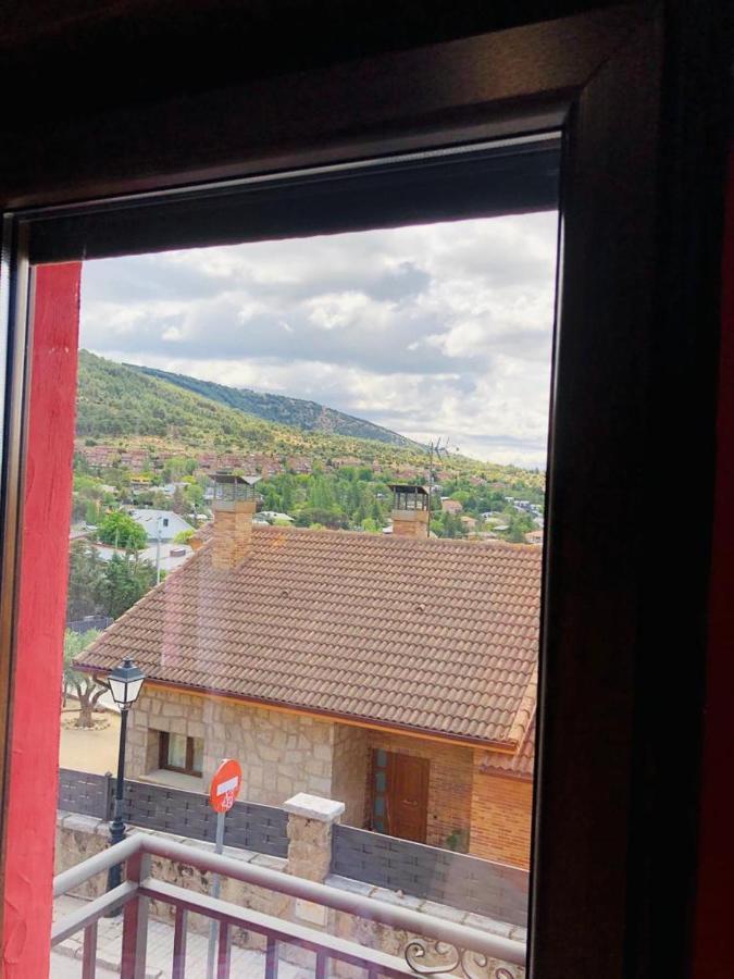 Apartamentos Deluxe Con Jacuzzi O Chimenea Love For Two Collado Mediano Екстериор снимка