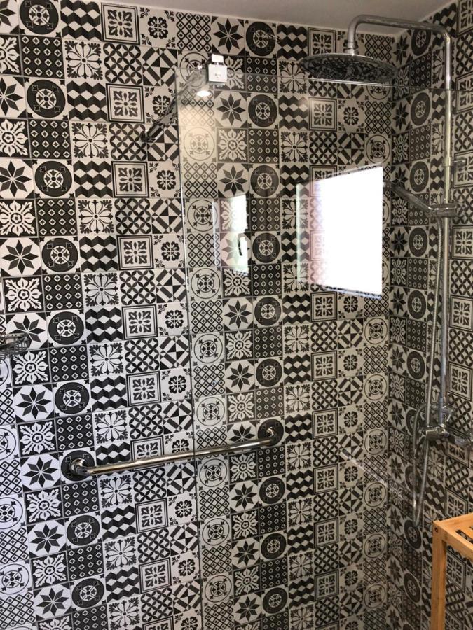 Apartamentos Deluxe Con Jacuzzi O Chimenea Love For Two Collado Mediano Екстериор снимка