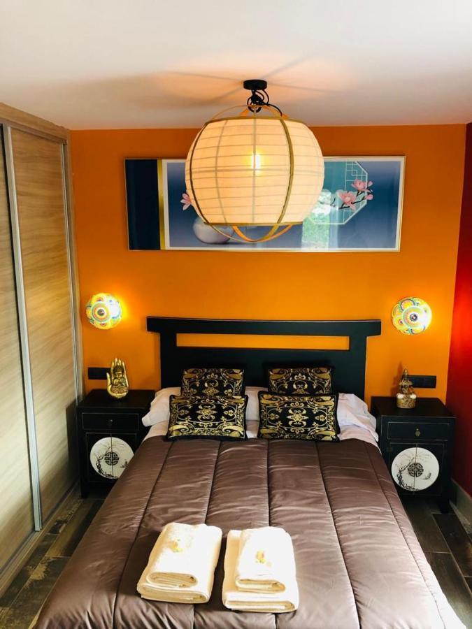 Apartamentos Deluxe Con Jacuzzi O Chimenea Love For Two Collado Mediano Екстериор снимка