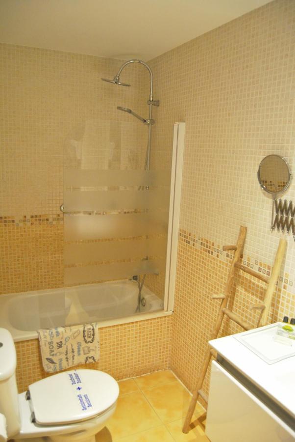 Apartamentos Deluxe Con Jacuzzi O Chimenea Love For Two Collado Mediano Екстериор снимка